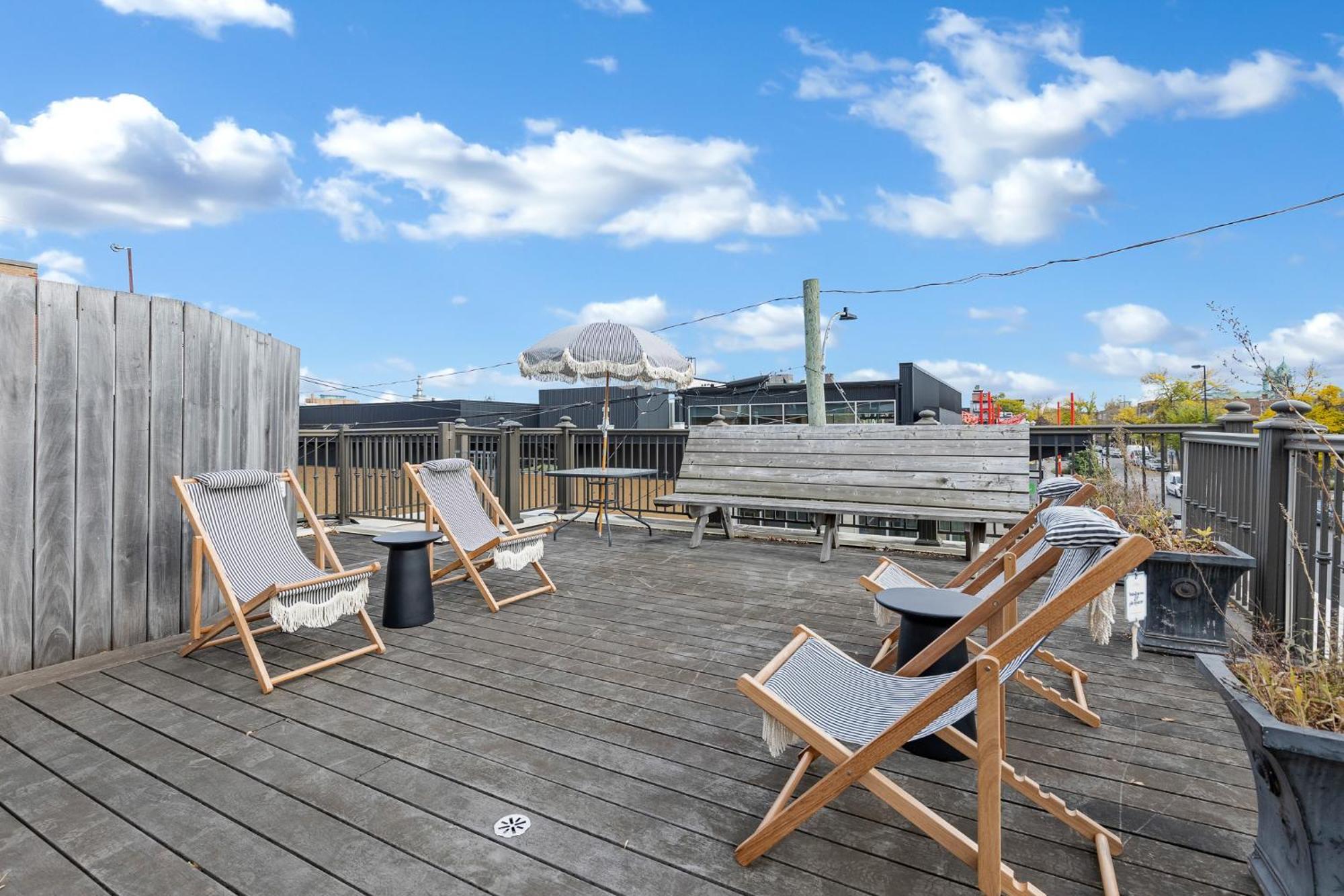Apartamento Lofts De La Petite Italie Montreal Exterior foto